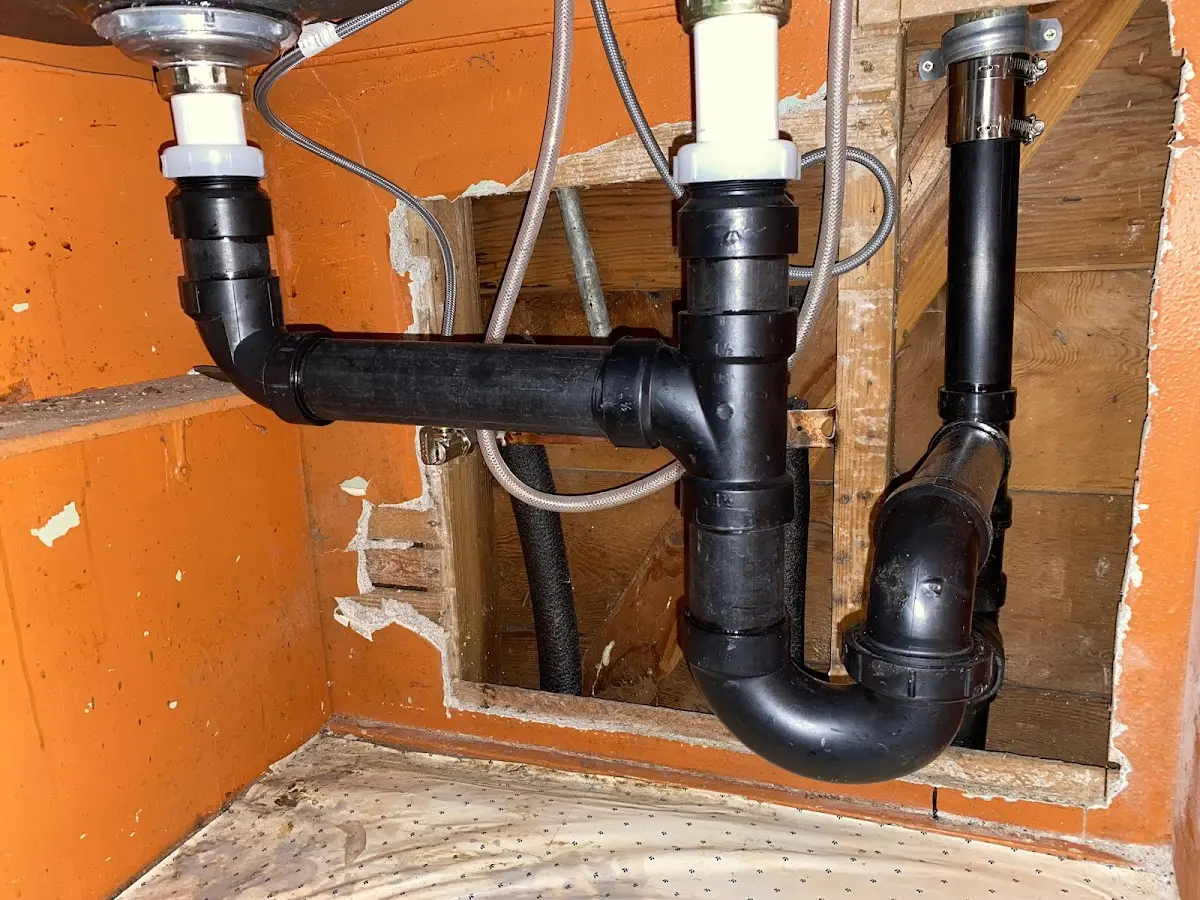 Professional Pipe Bursting equipment and tools on the job in Haring